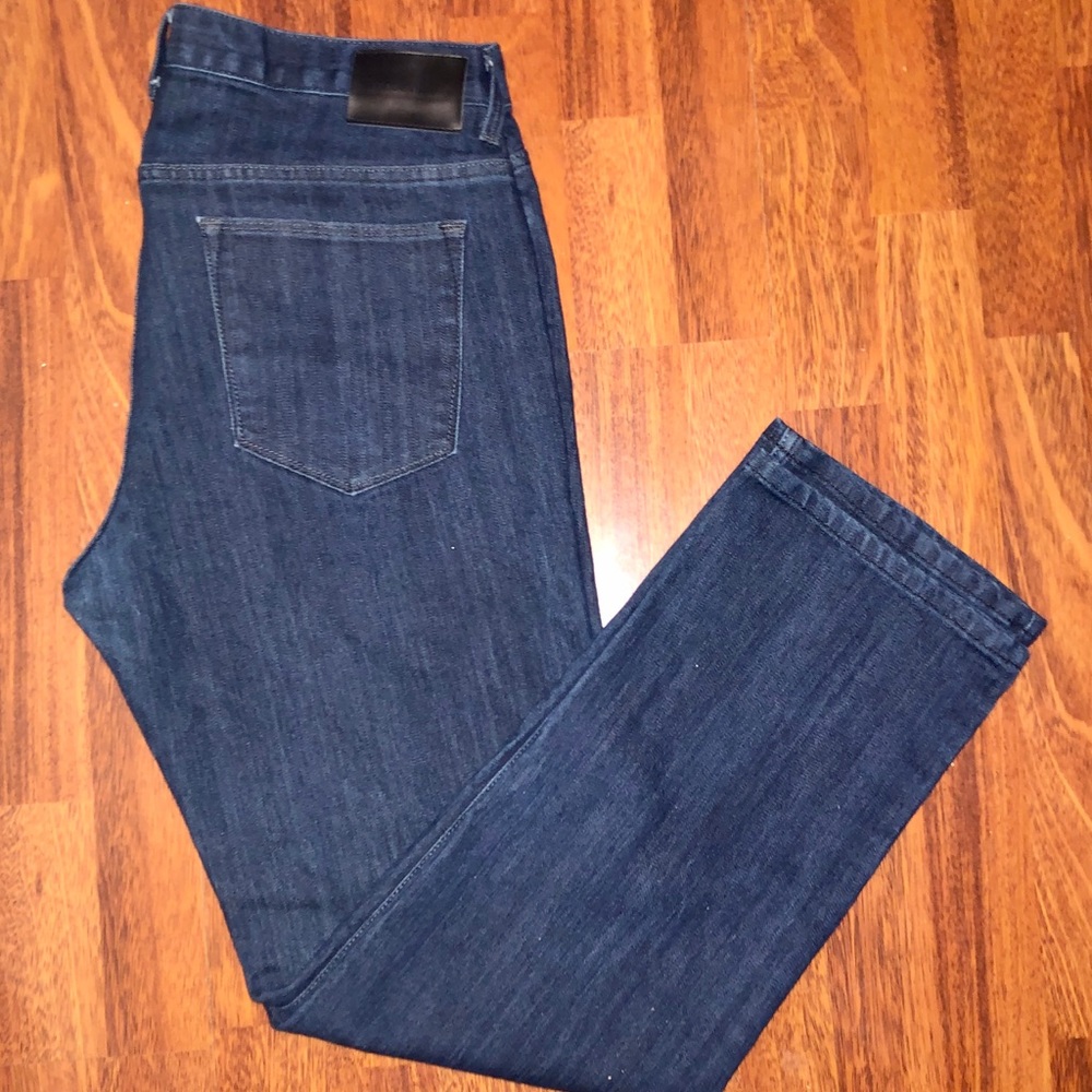 Perry Ellis Regular Fit Straight Denim